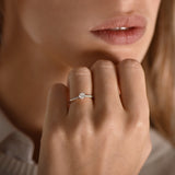 The Fancy V-shape M 0.30 carats - or blanc 18k