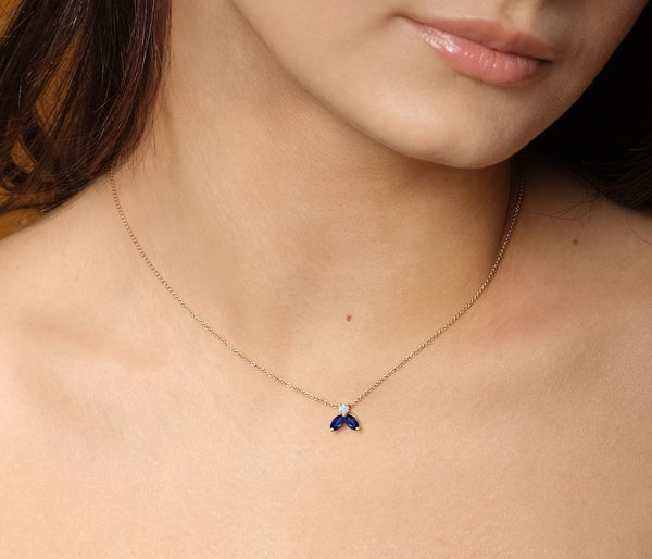 Necklace The Little Bee blue M - Yellow gold 18k